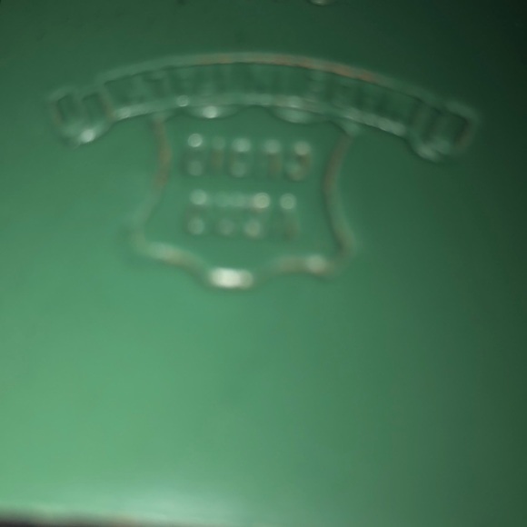 Decluttering - Picture 3 of 3